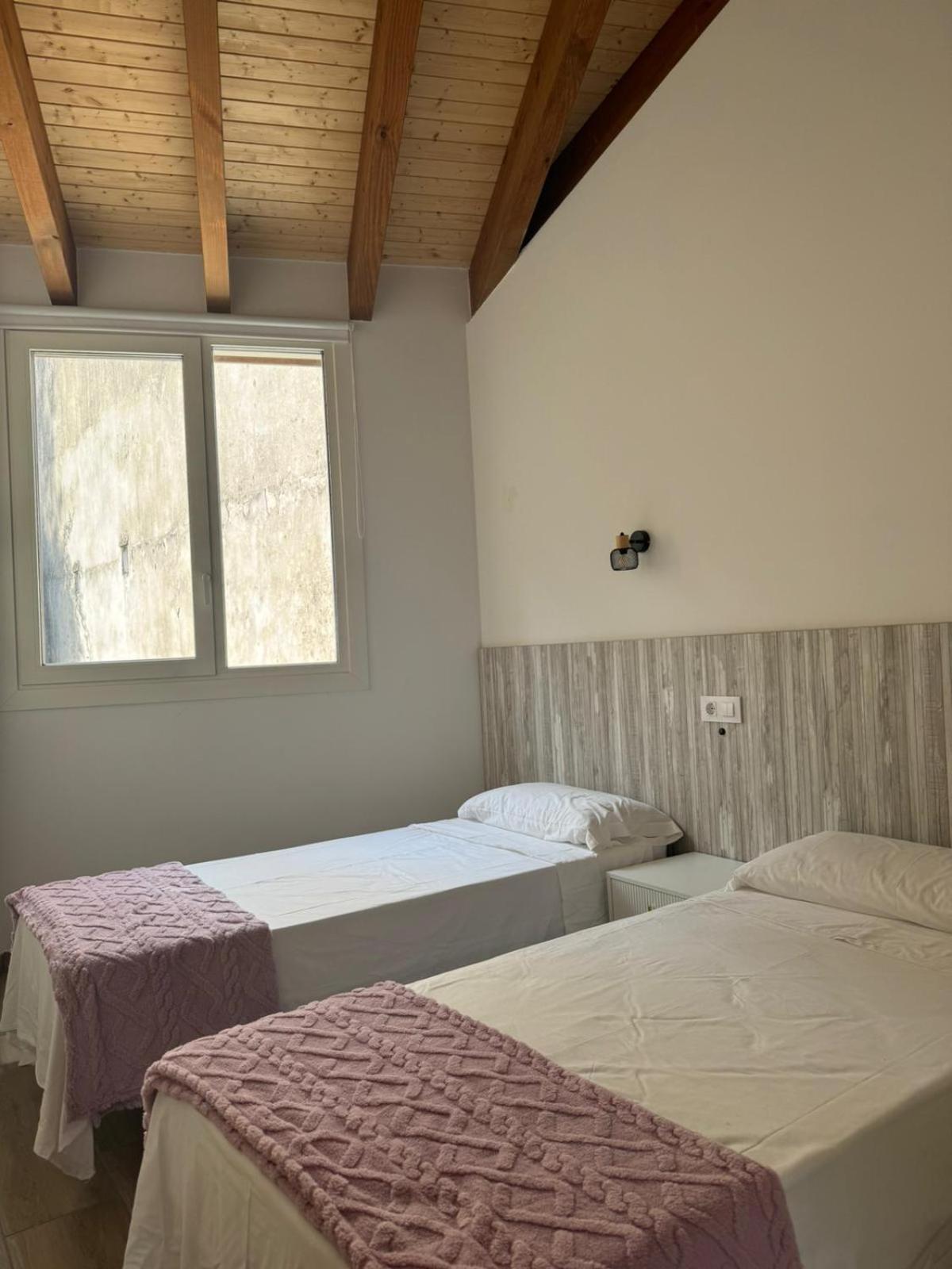 Reginita Apartamentos Arbo Esterno foto
