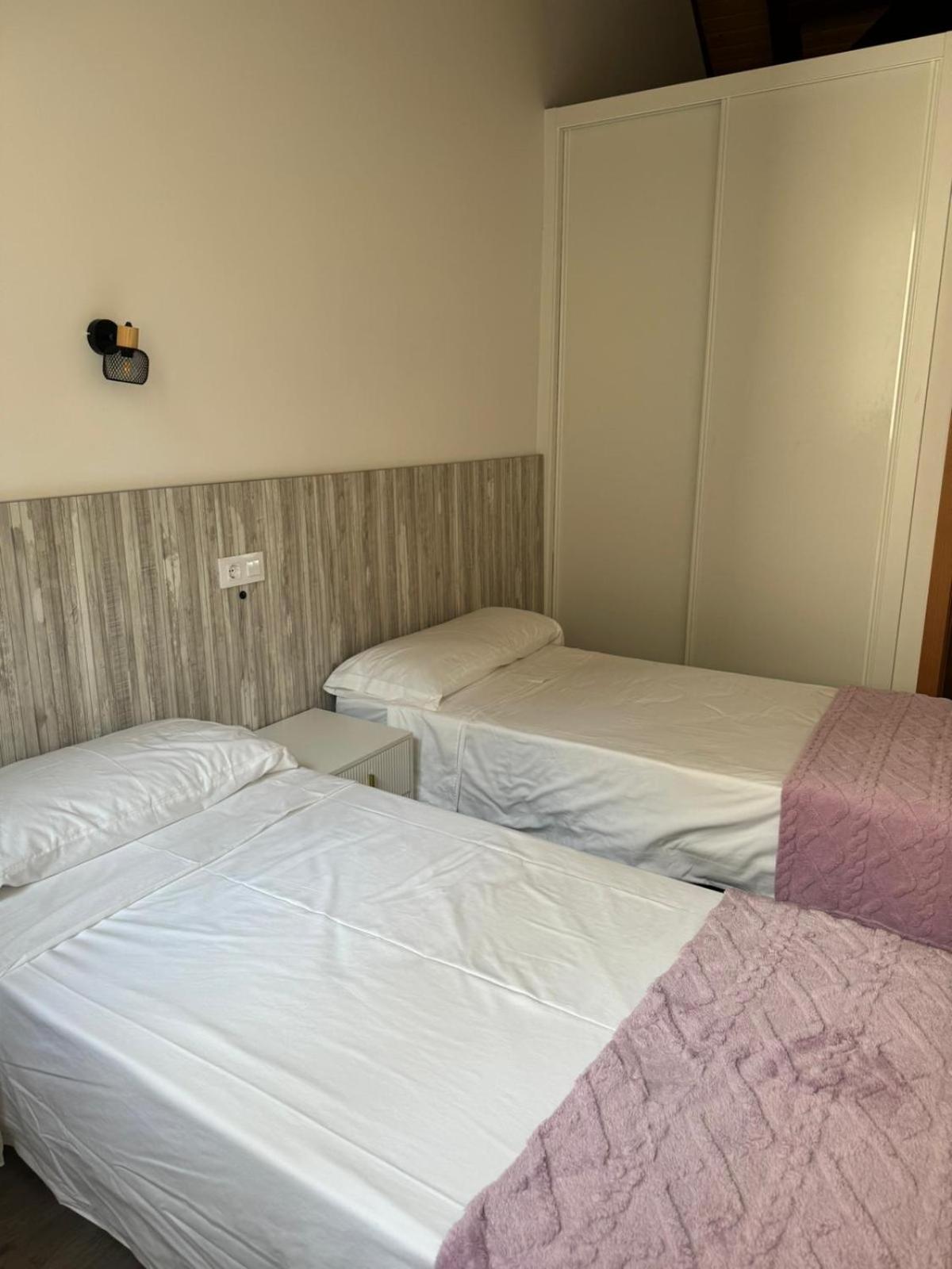 Reginita Apartamentos Arbo Esterno foto
